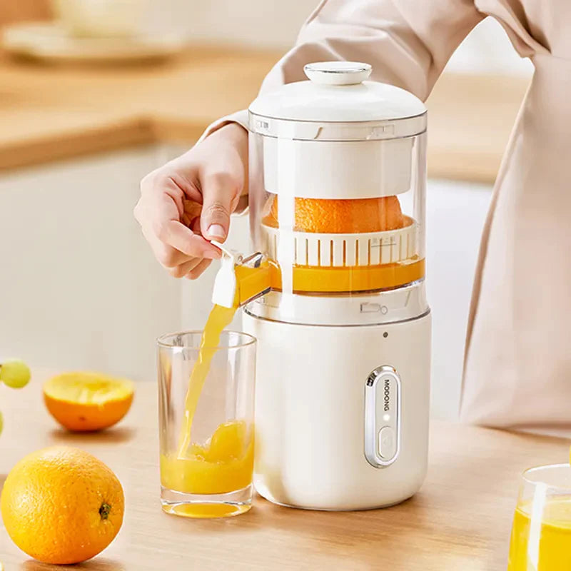 Portable USB Wireless Juicer - Multifunctional Mini Blender for Oranges, Lemons, and Fruits (150ML)